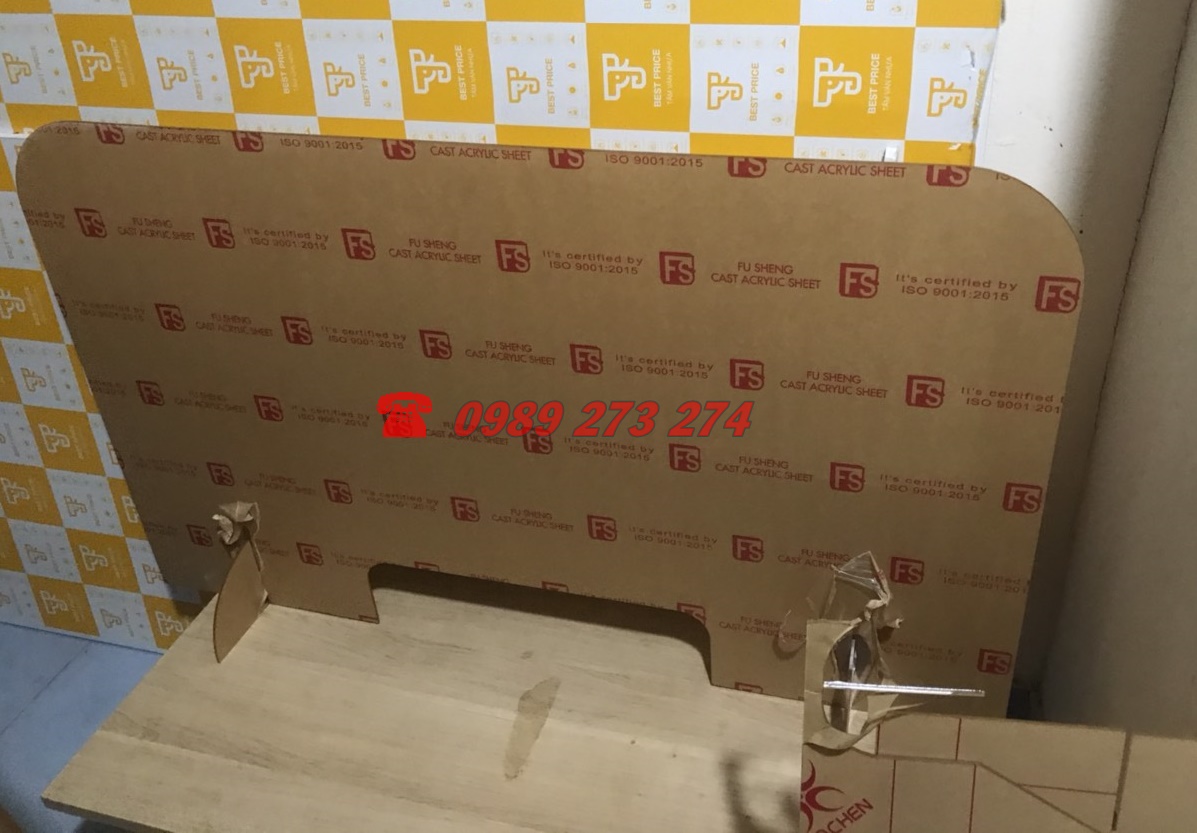 tấm chắn mica thủ đức