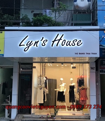 mẫu bảng hiệu shop quần áo đẹp