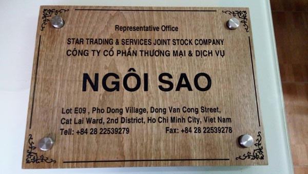 bảng hiệu gỗ