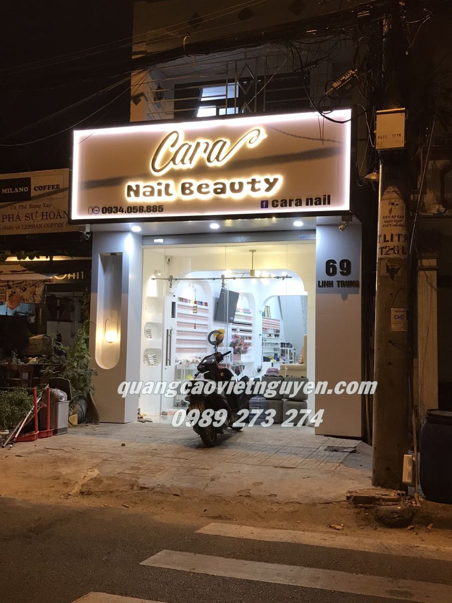 bảng hiệu chữ nổi mica