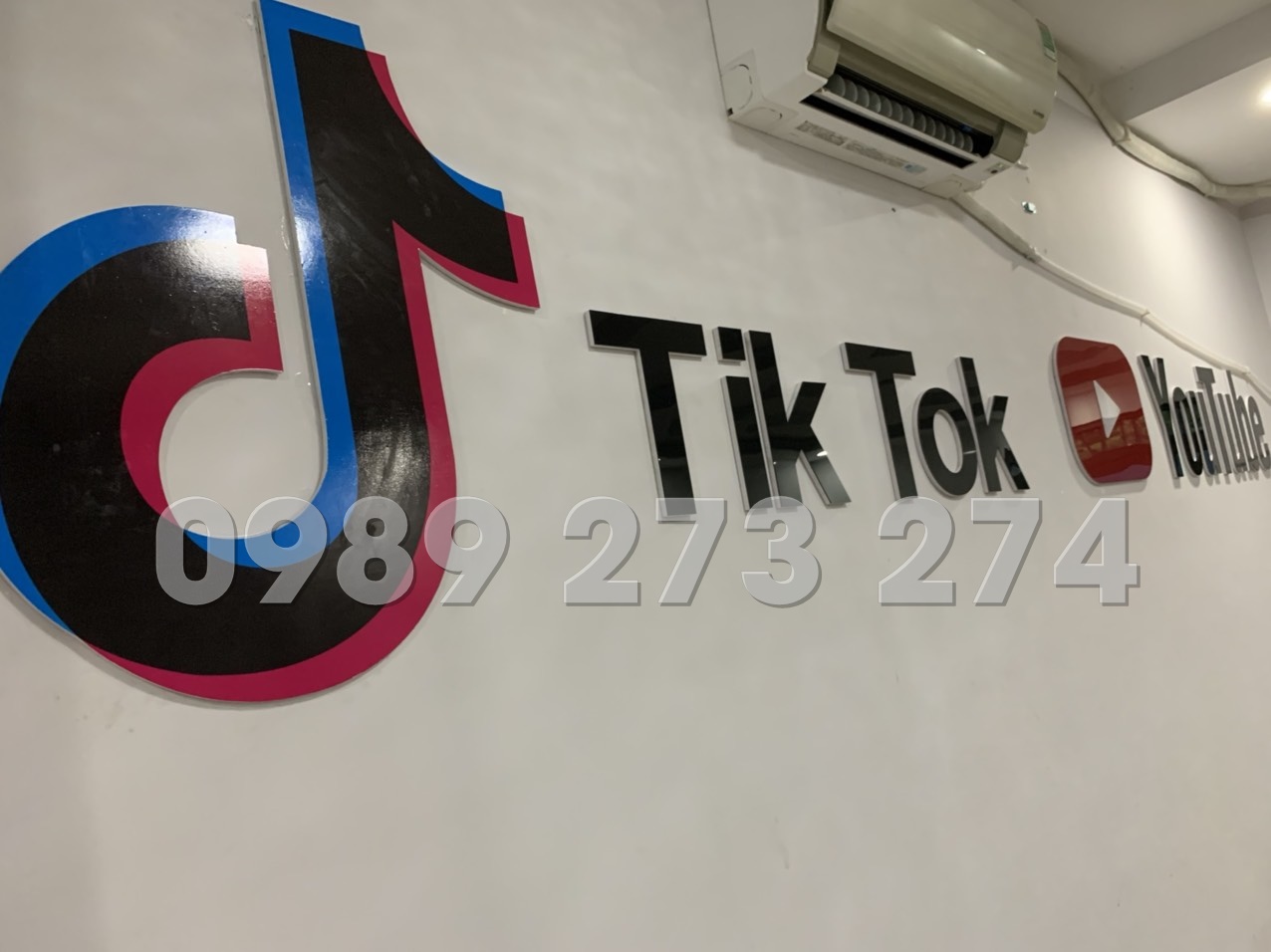 bảng hiệu công ty