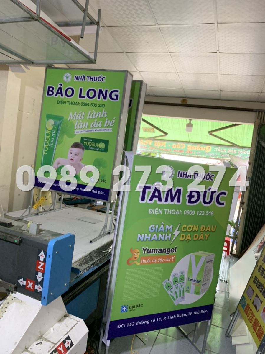 hộp đèn nhà thuốc